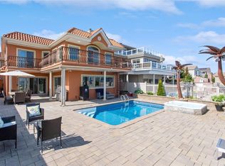 943 W Park Ave, Long Beach, NY 11561