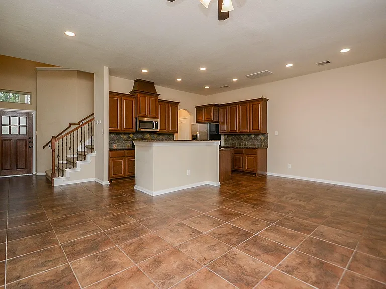 22 Cheswood Manor Dr — Photo 27