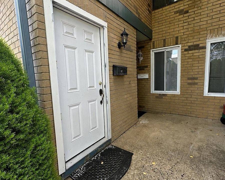 1st image of 52 Northrup Dr #189