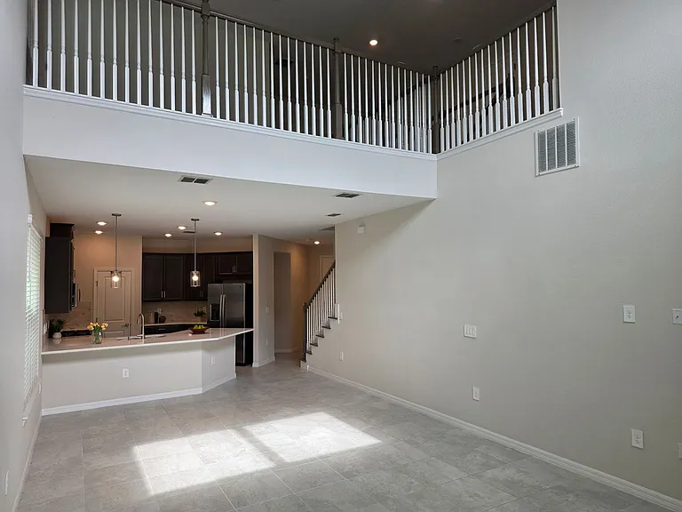 2865 High Pointe St — Photo 16