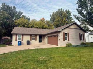1729 Justin Dr, Omro, WI 54963