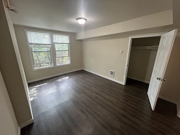 3rd image of 204 4th Ave W #10464673