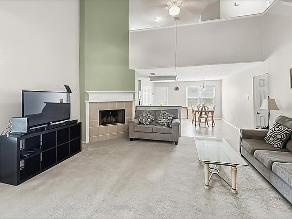 3rd image of 823 Windlass Way