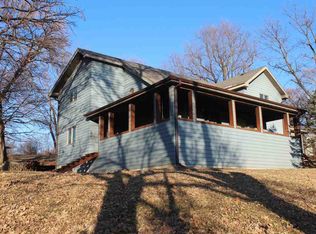 208 California St, Peru, NE 68421