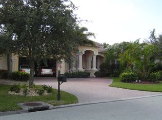 7676 Mulberry Ct, Naples, FL 34114