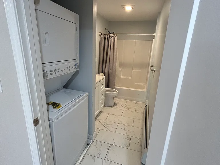 601 Wood St #1-R — Photo 8