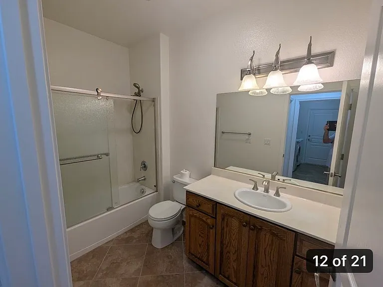884 Wagon Wheel Ln — Photo 2