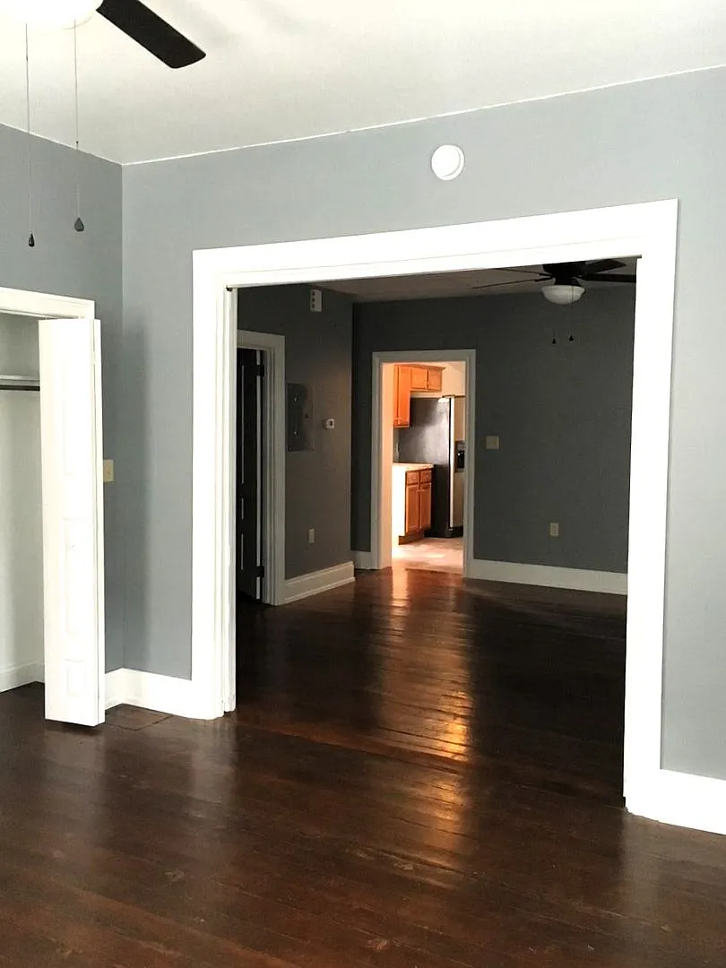 253 East Main Street — Photo 4