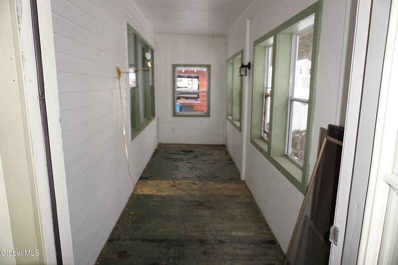 4th image of 241 N 2nd Street