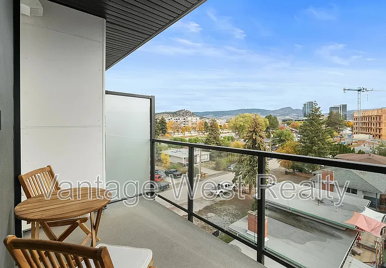1274 Devonshire Ave #505 — Photo 7