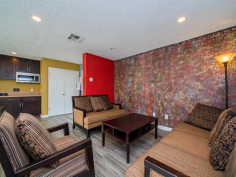 Serena Vista Apartment Homes — Photo 7