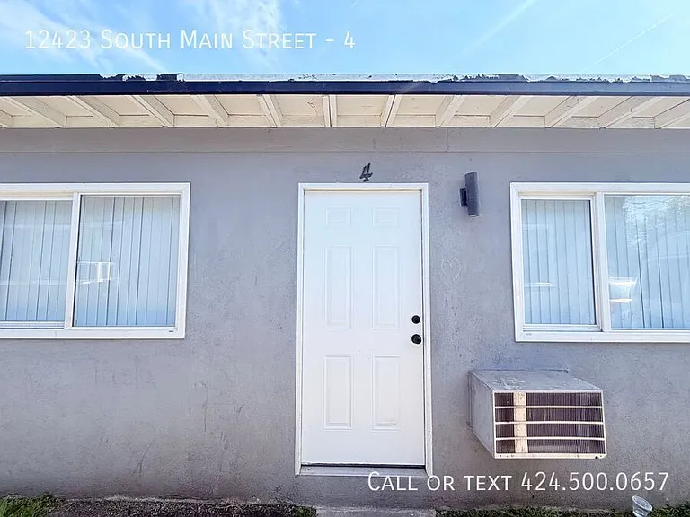 12423 S Main St #4 — Photo 16