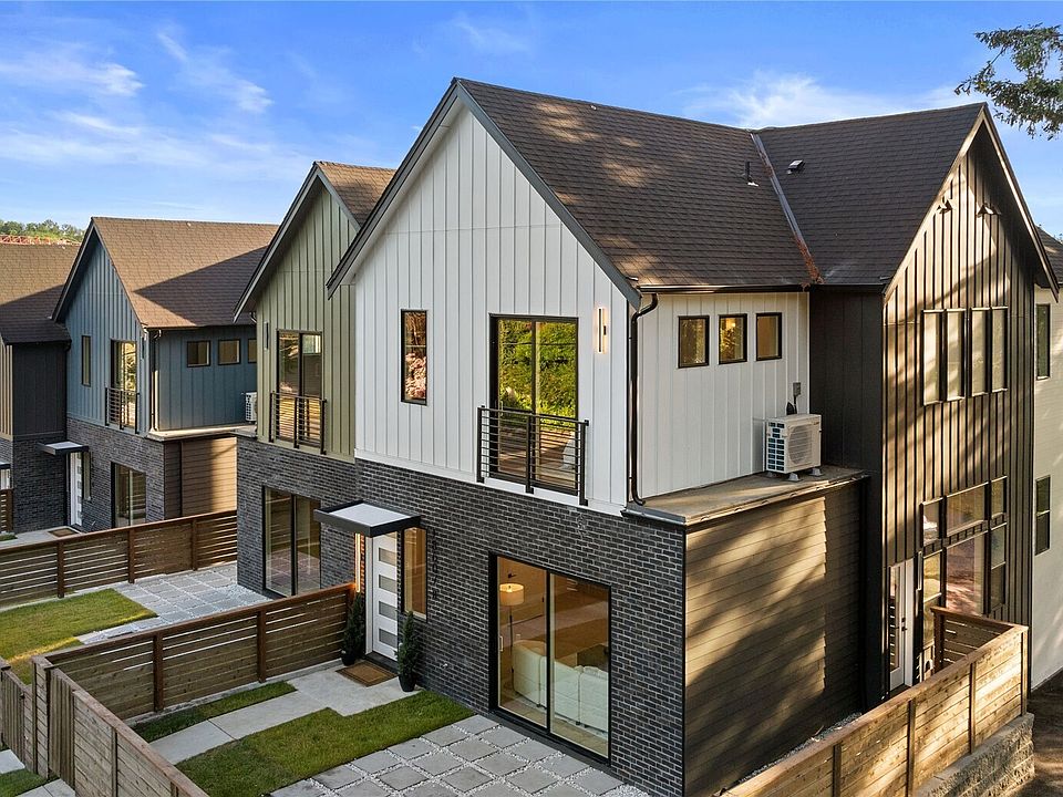 1st image of 18607 104th Avenue NE #B