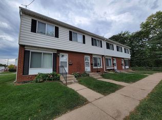 2506 S 3rd Plz, Omaha, NE 68108