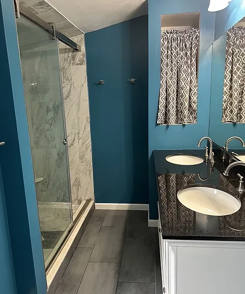 1st floor bathroom