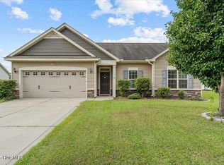 370 Roanoke Dr, Raeford, NC 28376
