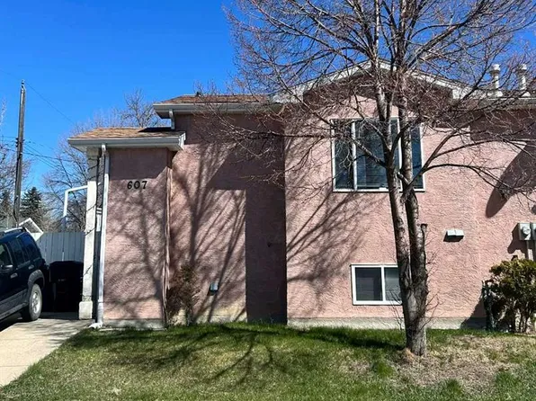 607 18th St N, Lethbridge, AB T1H 4B8