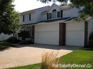 12824 Clark St, Clive, IA 50325