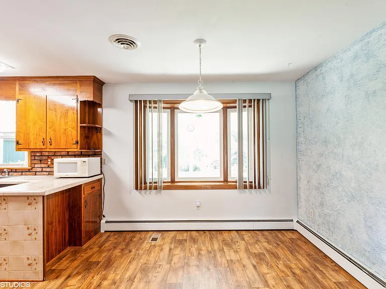 5913 Oakland Rd — Photo 10
