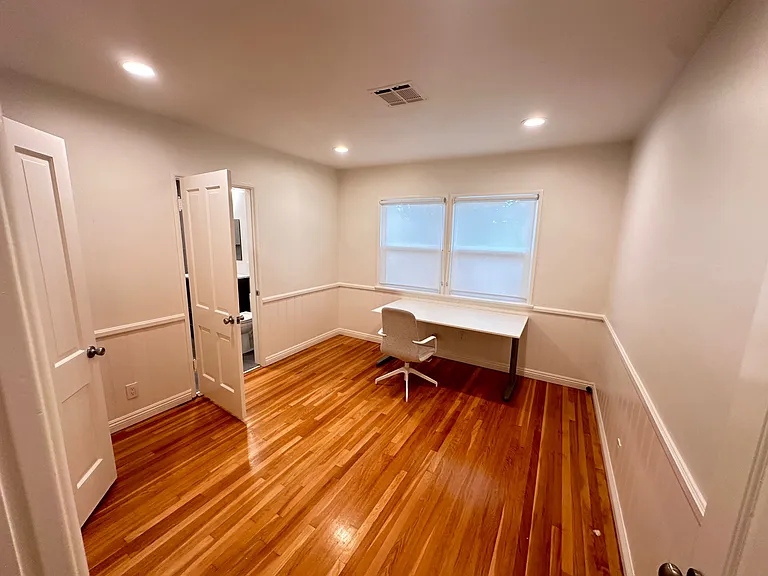 4717 Glenwood Ave — Photo 13