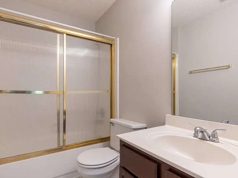 219 Covington Square Dr — Photo 22