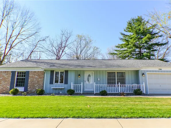1306 Woodlawn Dr, Charleston, IL 61920
