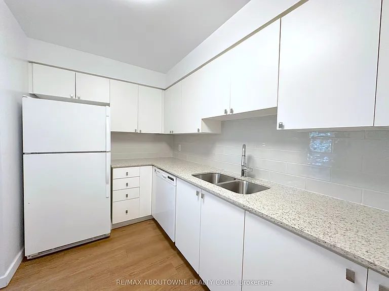 268 Merton St #205 — Photo 8