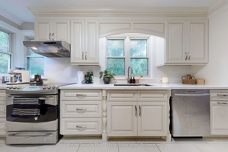 Burlington House for rent - 3 Bedrooms — photo 18