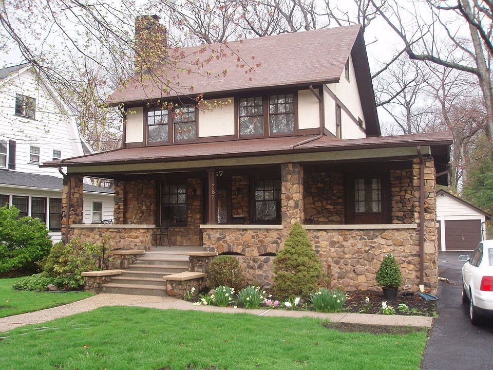 Stone and Stucco Colonial