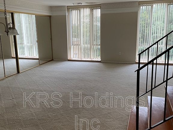2nd image of 5733 N Kings Hwy #355