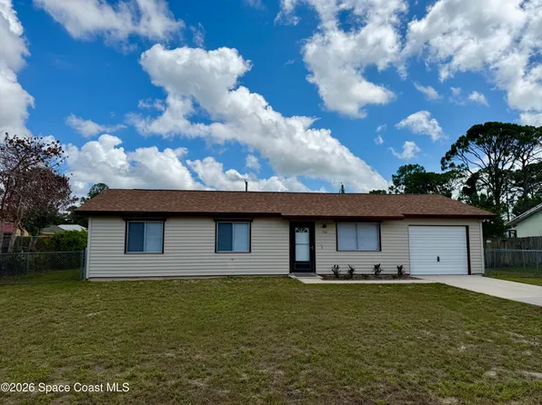 700 Fernandina St NW, Palm Bay, FL 32907