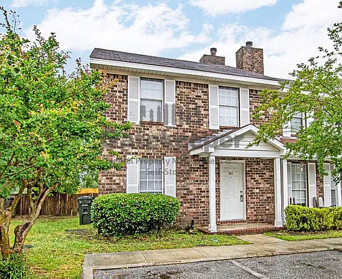 101 Sandlewood Dr Photo 1