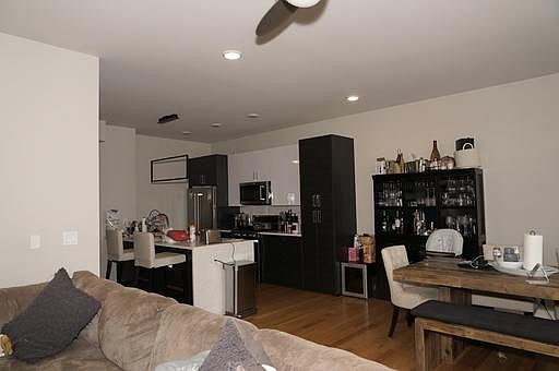 1st image of 1639 W Grand Ave #203FRONT