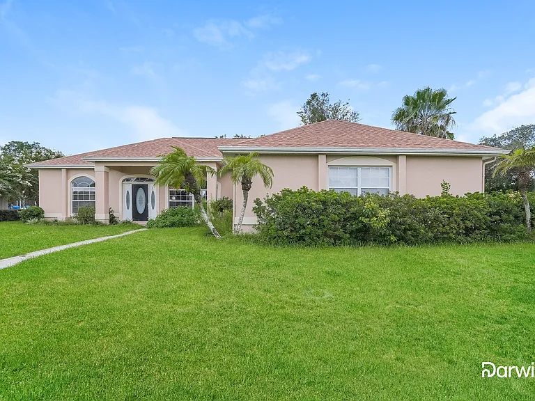 4122 Chesterfield Dr — Photo 1