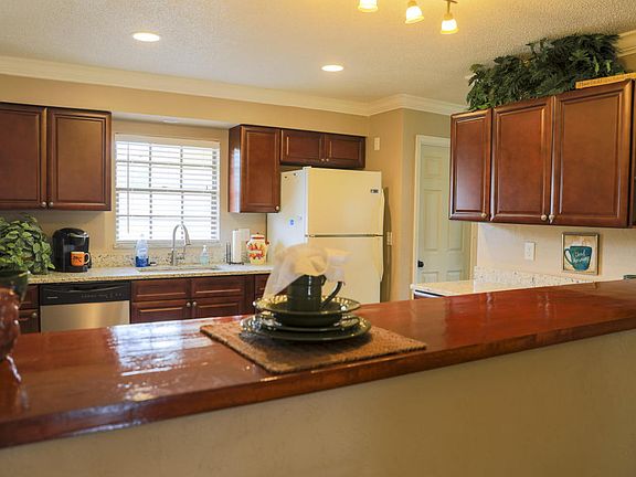 5th image of 607 Moonpenny Cir