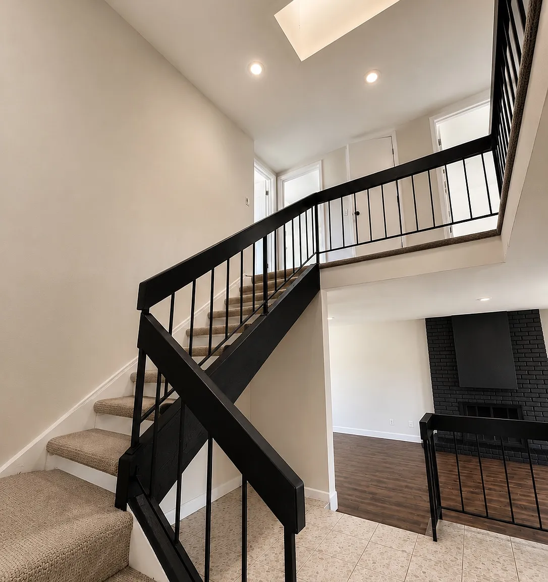 4 bed, 2710 sqft, $6,500 — Photo 2