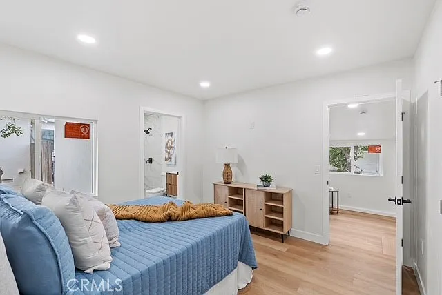 1421 E Norwood Pl — Photo 15