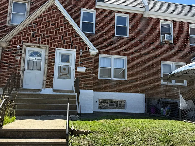 6805 Oakland St — Photo 1