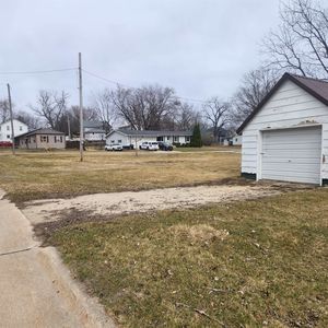 222 Buffalo St, Strawberry Point, IA, 52076