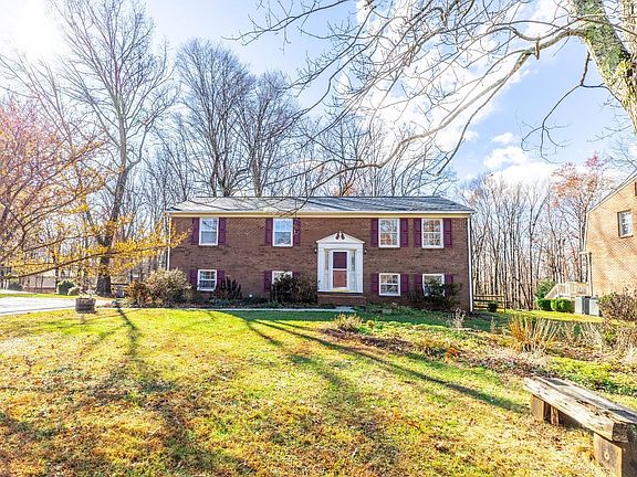 2nd image of 174 Goldfinch Dr