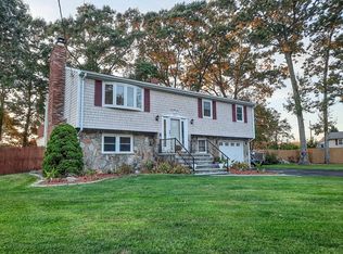 142 Tanglewood Dr, Swansea, MA 02777