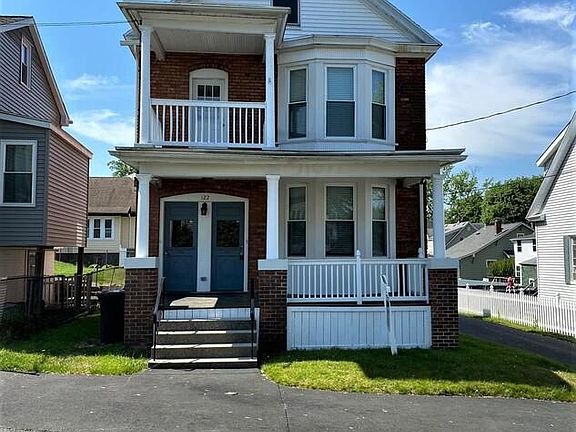 3rd image of 122 Fales Ct