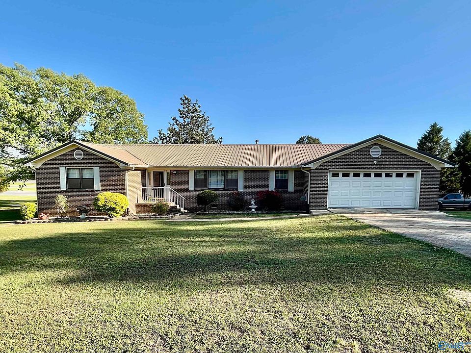 1st image of 4691 Cornelia Dr