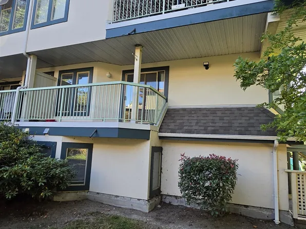 7520 18th St #27, Burnaby, BC V3N 4X7