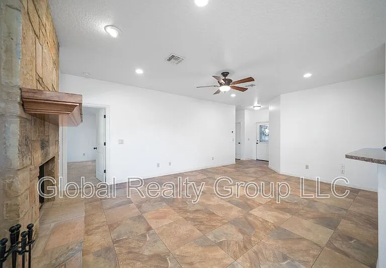 1634 Sunblossom Cir — Photo 26