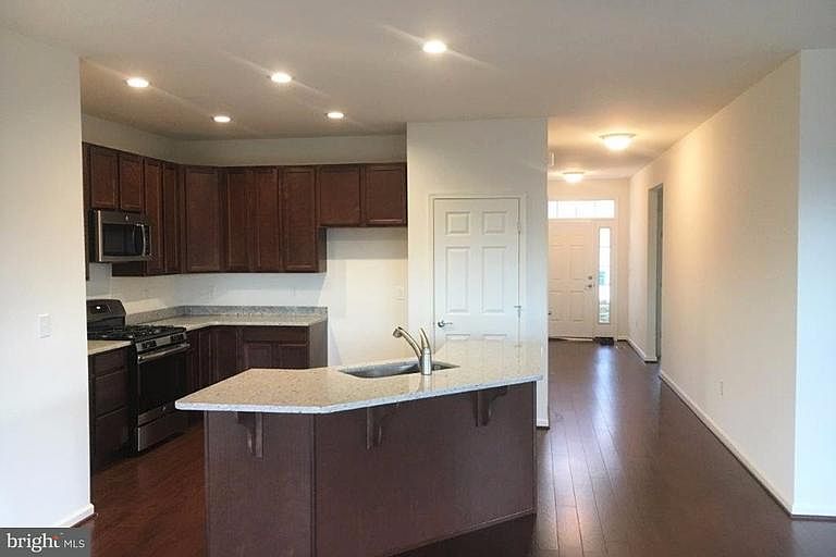 2nd image of 123 Olde Field Dr