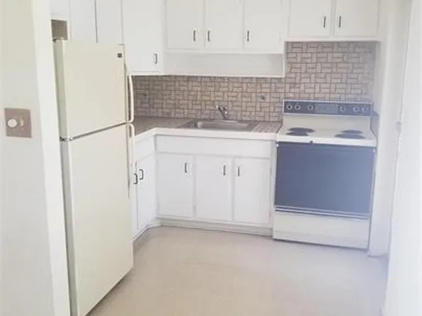 Topanga Canyon - 2255 NE 51st St