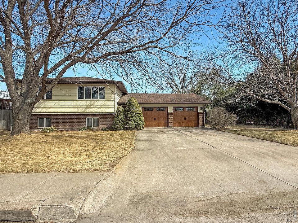 1st image of 133 S Morlan Ave