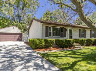 118 Saint Croix Dr, Waterloo, IA 50703