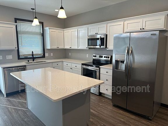 4th image of 625 Prairie Rose Dr